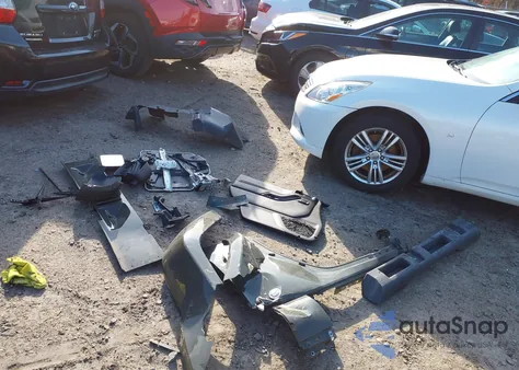 2015 Jeep Wrangler Sahara z USA, uszkodzony, nr VIN 1C4AJWBG6FL694473